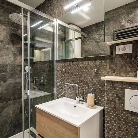 Apartment Oasis